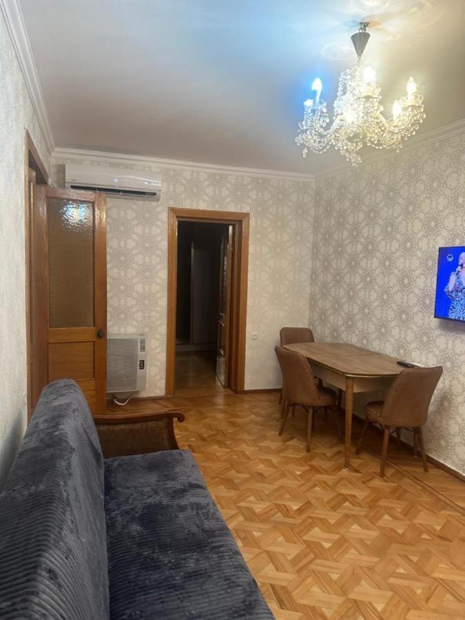 Apartment George Kutaisi Esterno foto