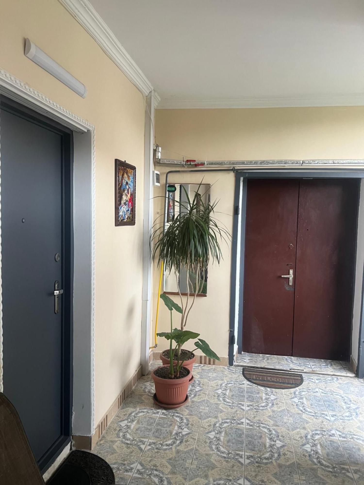 Apartment George Kutaisi Esterno foto